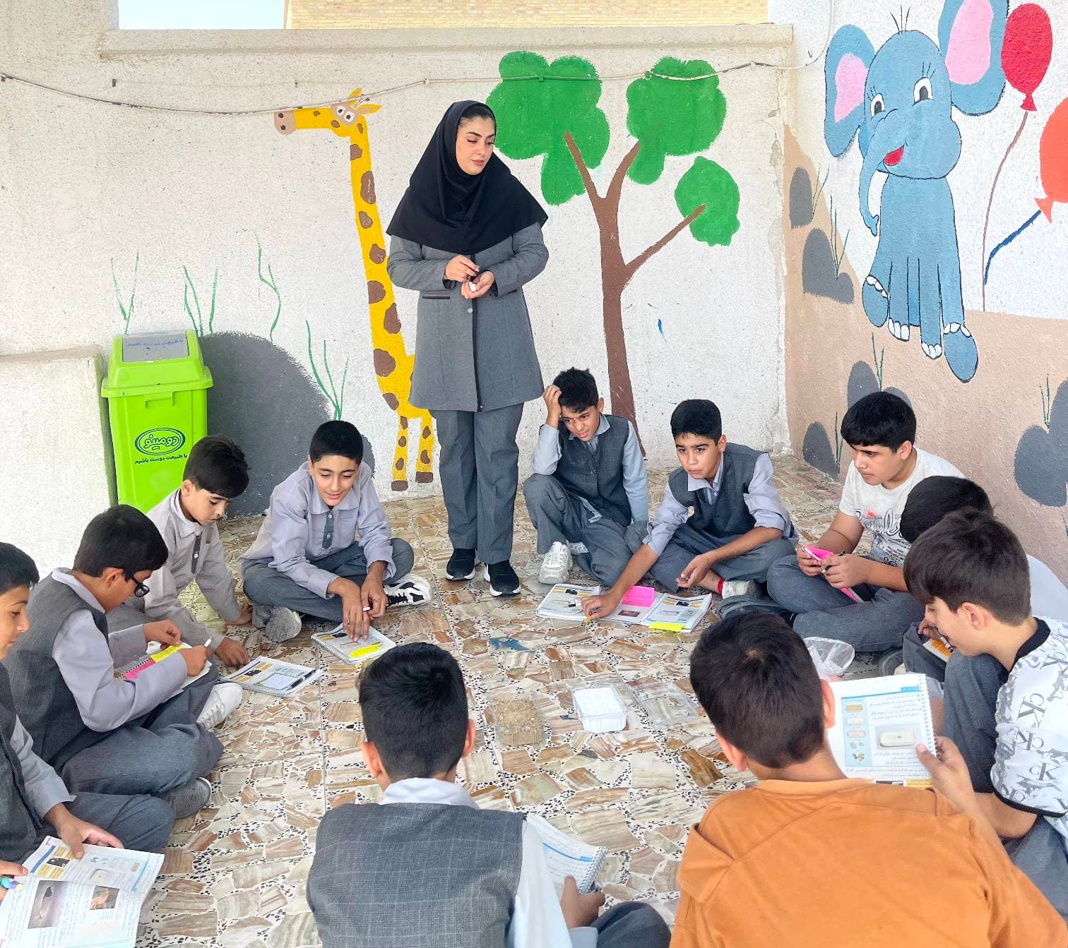 دبستان غیر دولتی پسرانه رادمهر